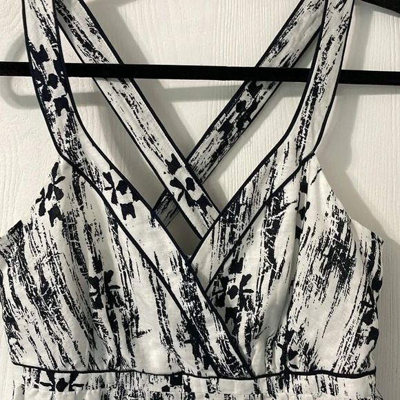 Ann Taylor Factory NWT 100% Linen Maxi Crisscross Black/White Print Dress Sz 2P - Picture 3 of 12